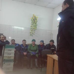 Поздравили работников хозяйства