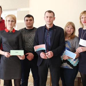 Продолжаем играть в